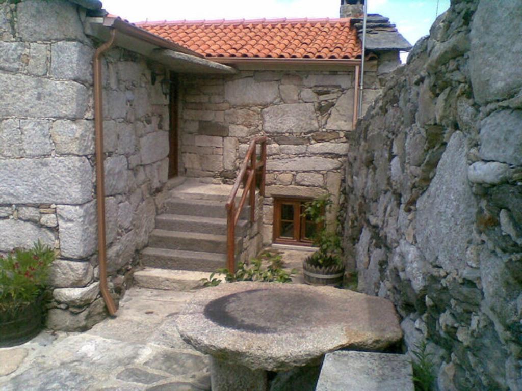 Refugio Dos Cregos Guest House Riba de Mouro Exterior photo