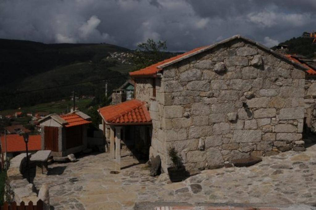 Refugio Dos Cregos Guest House Riba de Mouro Exterior photo